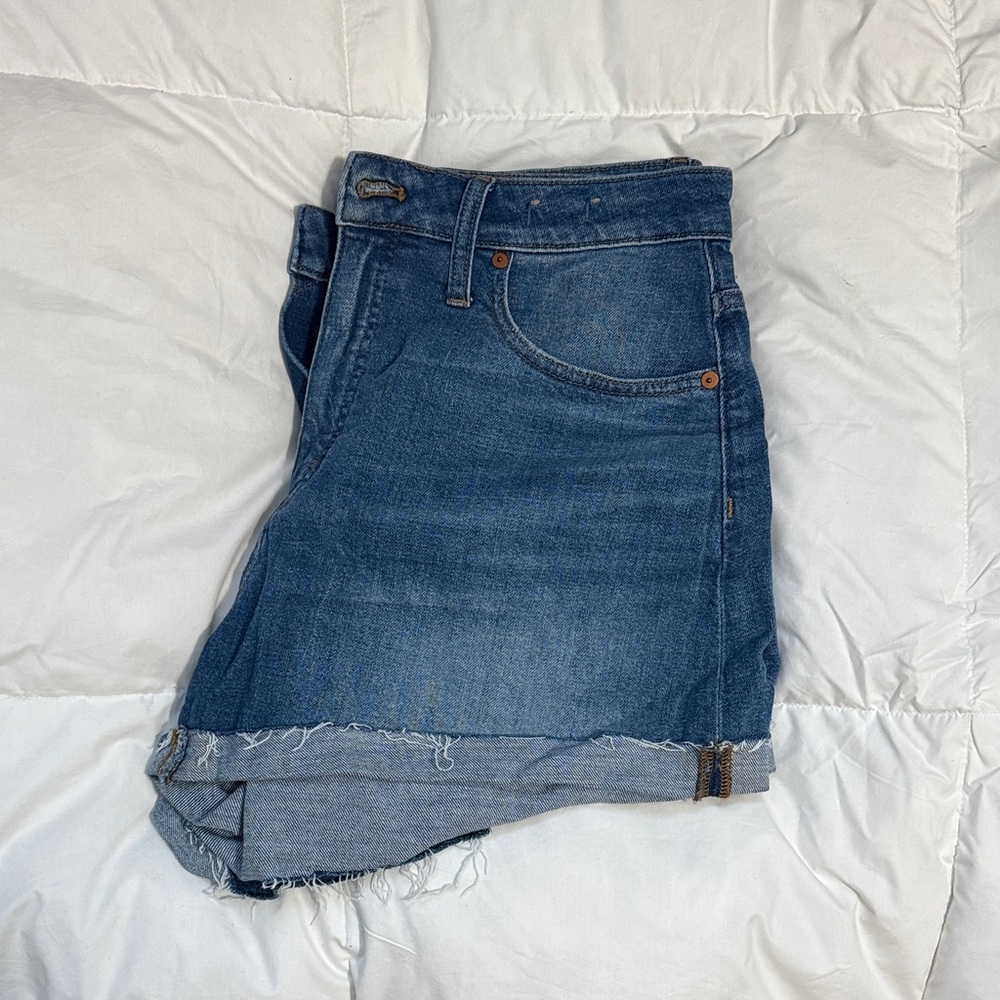 Madewell Curvy HR Denim Shorts